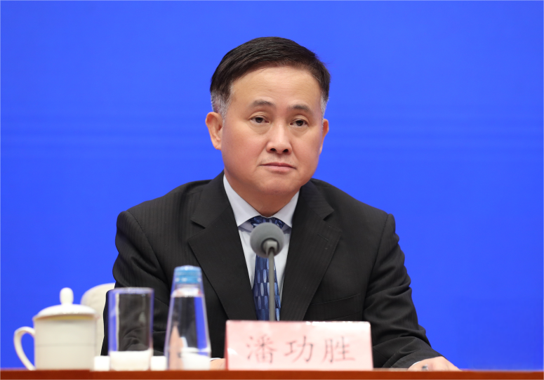 央行行長(zhǎng)潘功勝.png