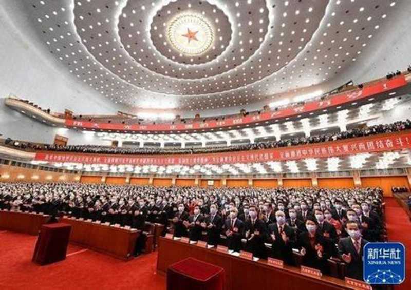 二十大起立側面.jpg