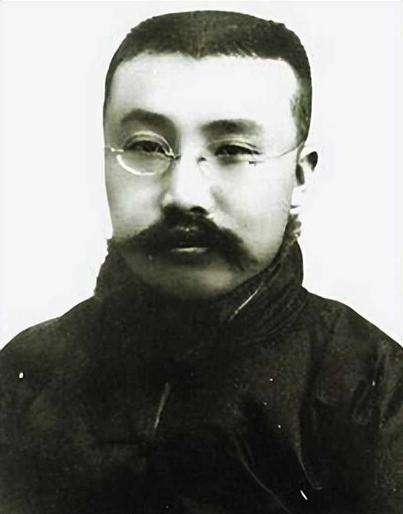 張國(guó)燾李大釗.jpg