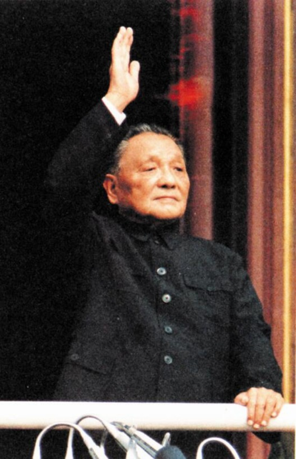 圖為在國慶35周年慶典上，.png