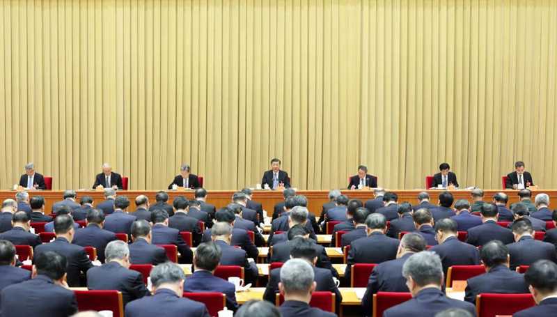 12月11日至12日，中央經濟工作會議在北京舉行。中共中央總書記、國家主席、中央軍委主席習近平出席會議并發(fā)表重要講話。李強、趙樂際、王滬寧、蔡奇、丁薛祥、李希出席會議。新華社記者 姚大偉 攝.jpg