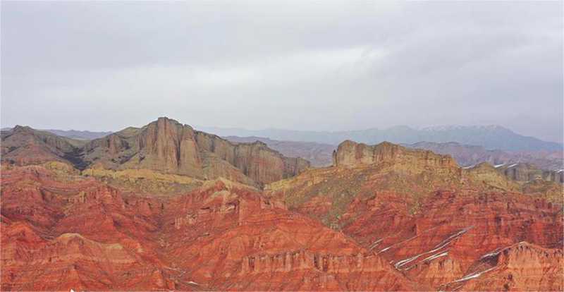 新疆昌吉：雪落丹霞 半山水墨半山詩5.jpg