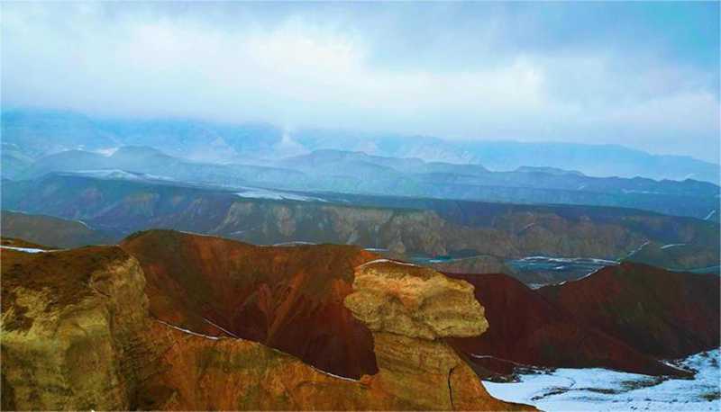 新疆昌吉：雪落丹霞 半山水墨半山詩8.jpg