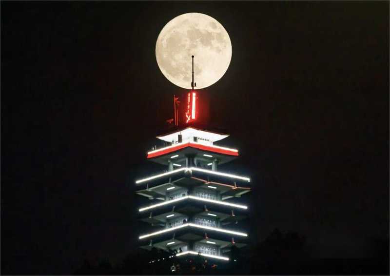 就在今晚，準備觀賞：本年度最大滿月2023.8.312.jpg