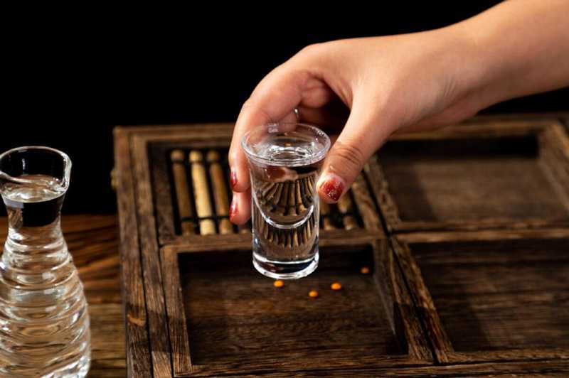 每天都在喝“白酒”的人，最終身體怎么樣了？酒友：看完獲益匪淺