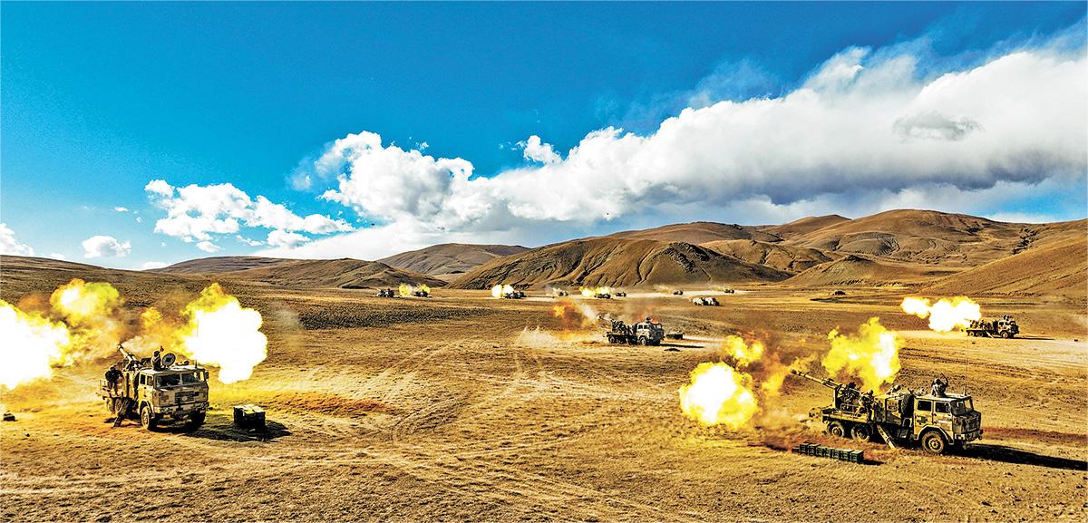第77集團(tuán)軍某旅開展實(shí)彈射擊訓(xùn)練。孫浩寧攝.jpg
