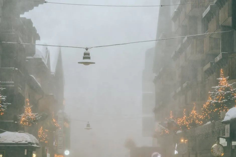 望著窗外的煙雨，心中涌起一股莫名的情愫.jpg