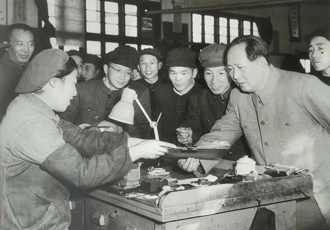 女子有力量，還要加上一條結(jié)團體.jpg
