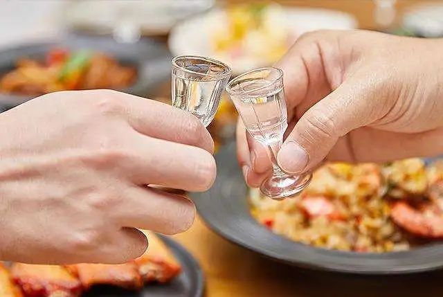 運(yùn)動(dòng)后飲酒的危害.jpg