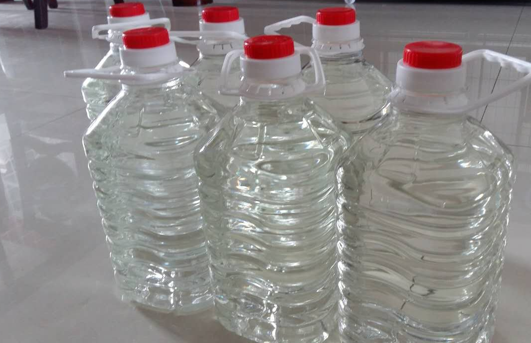塑料瓶是否可以用來裝白酒？2.png