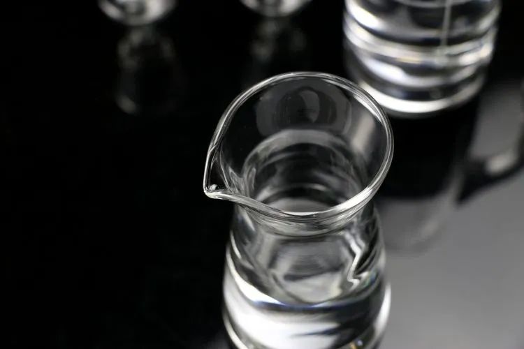塑料瓶是否可以用來裝白酒？3.jpg