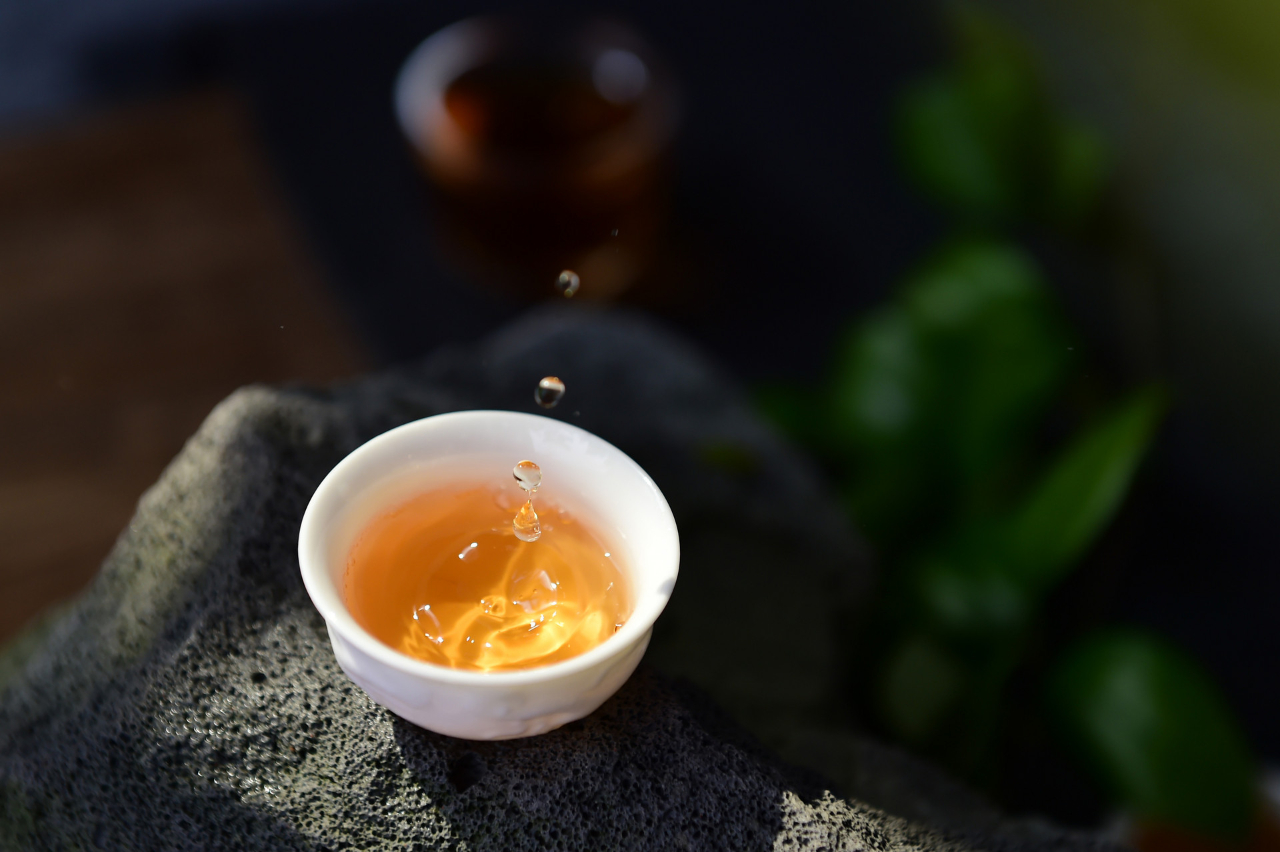無由持一碗，寄與愛茶人.jpg