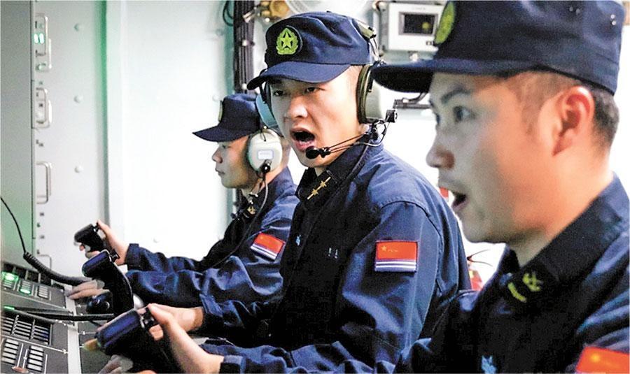 下達射擊口令.jpg