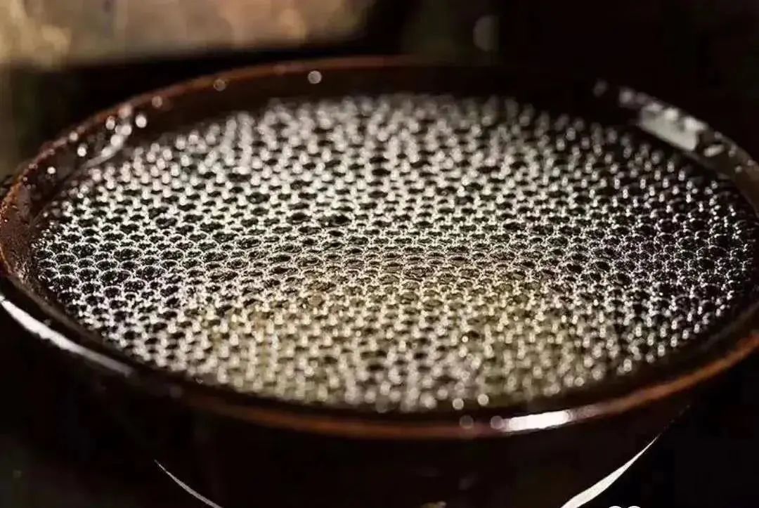 看花摘酒，如何通過酒花看酒的品質(zhì)？1.jpg